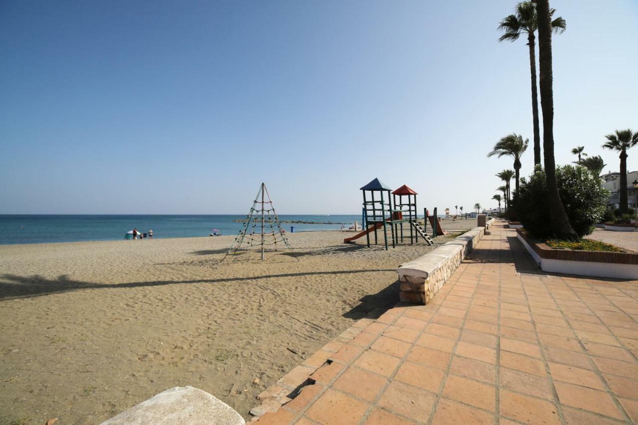 Apartamento 409 Marina Real Puerto De La Duquesa Playa مانيلفا المظهر الخارجي الصورة